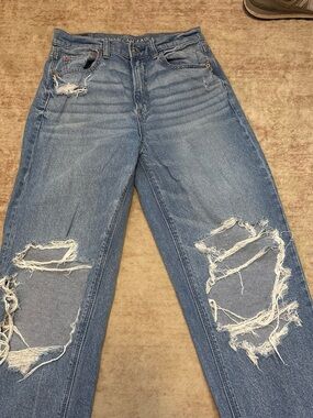 American Eagle Outfitters Light Blue Ripped Boyfriend Jeans